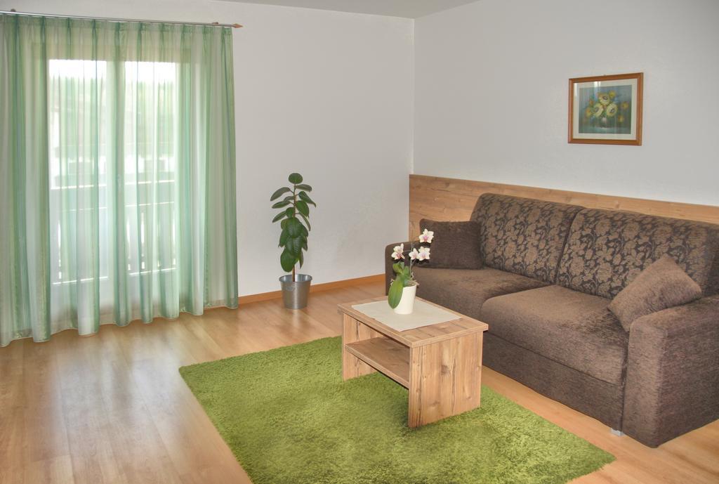 Niedermairhof Villa Falzes Ruang foto